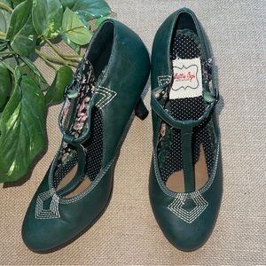 Bettie Page Shoes by Ellie T-strap Heels Size 7